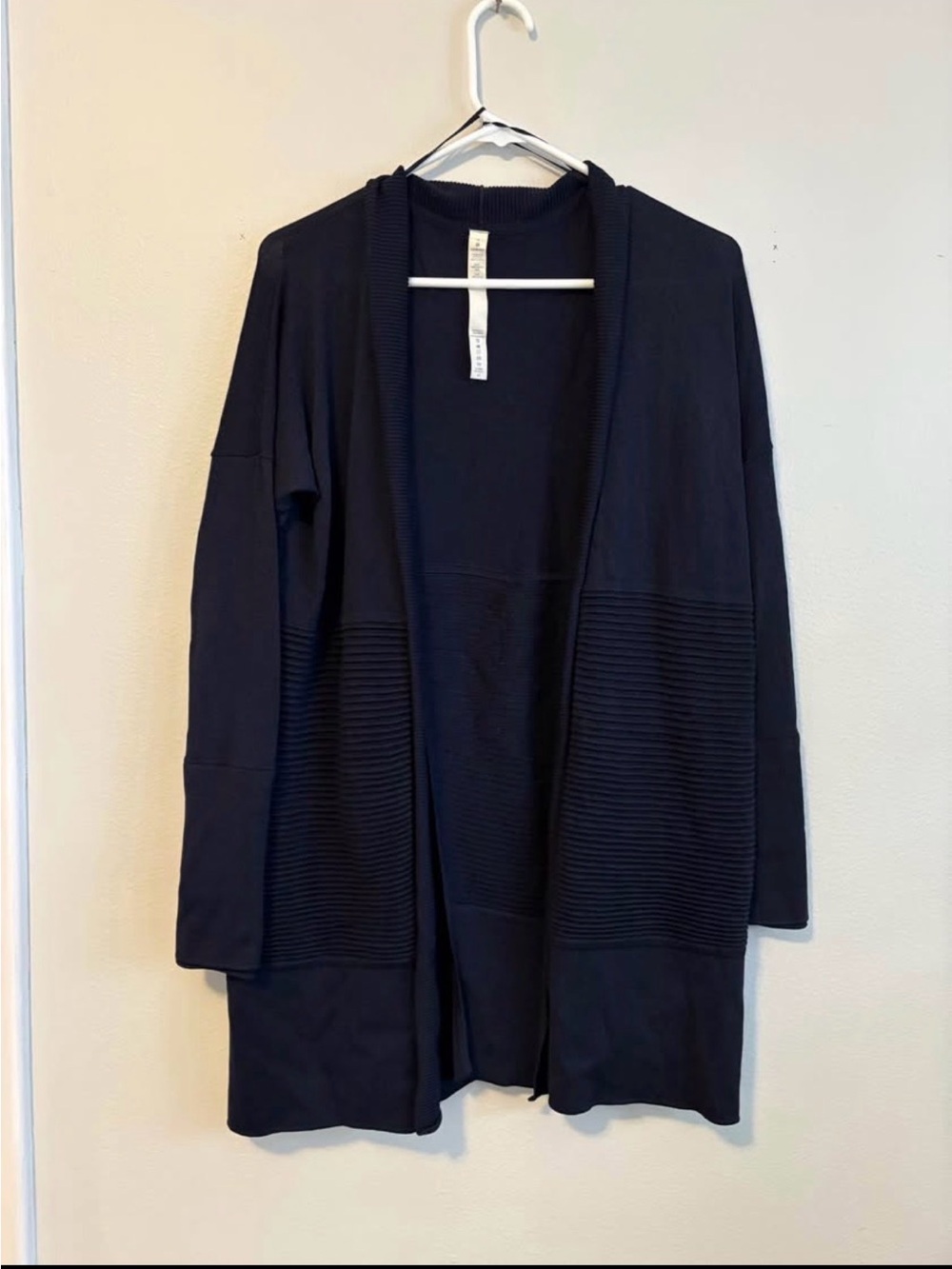 Lululemon Sit in Lotus Wrap II Merino Wool - Size 4
